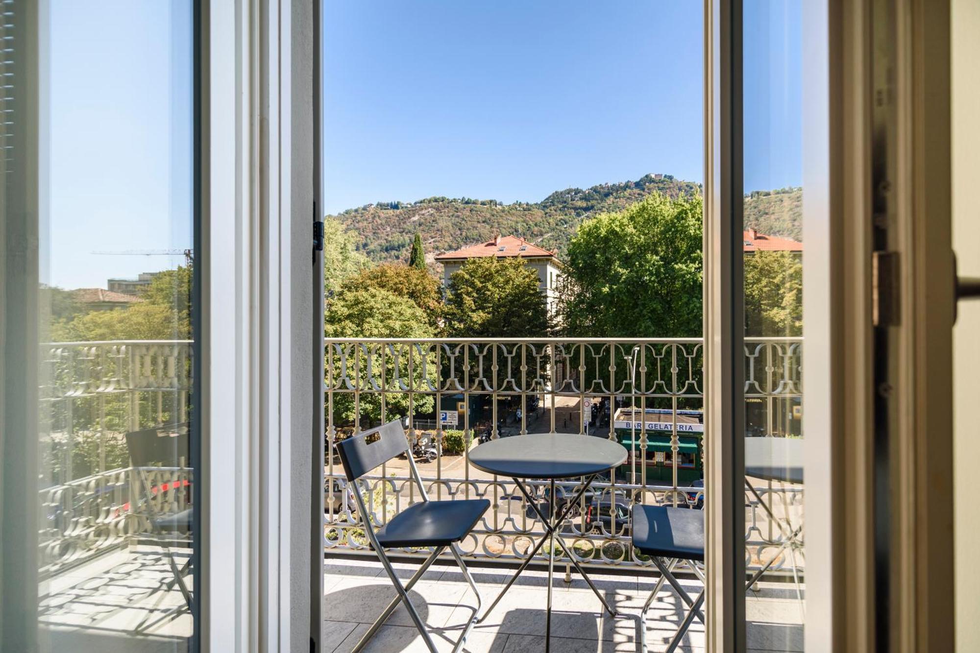 Historical Center - Free Parking And Private Terrace Apartment Como Luaran gambar